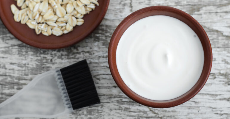10 Researched benefits of Oats for skin I Dermatologist Guide