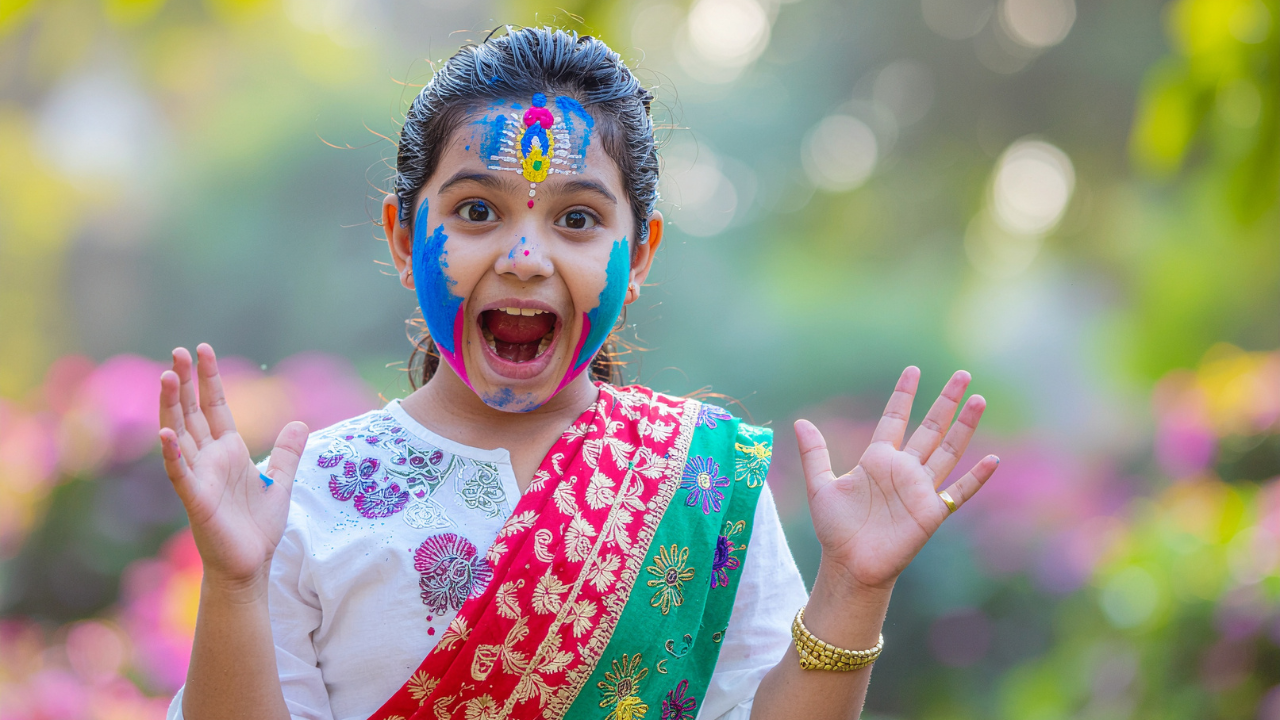 The Ultimate Holi 2026 Skin Safety Guide: From Buying Herbal Colors to "Skin Armor" Protection